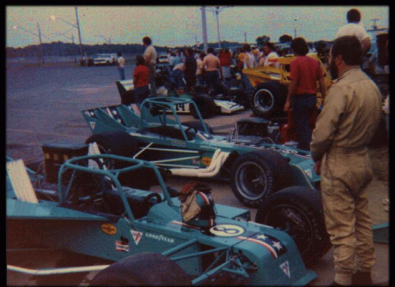 Picture File twocars.jpg